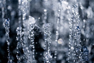 Su sıçrama arkaplanı. Bırakma düzeni. Sıçrama hareketi. Sıçrama dokusu. Damla arka planı. Su sıçrama dokusu. Su düşüyor. Dalgalanan su arka planı. Sıçrama arkaplanı