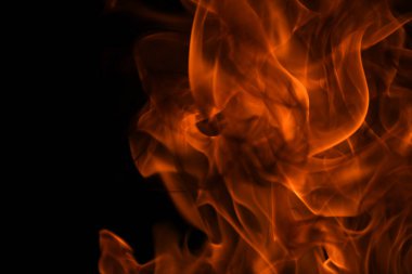 Ateş, yanan alev. Büyük yanan ateş.