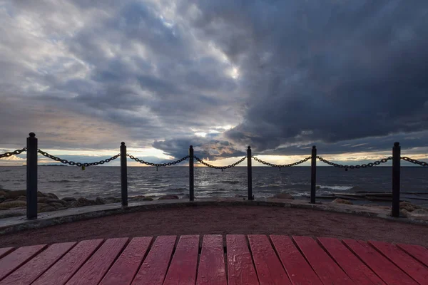 Aproximação Das Nuvens Tempestade Pôr Sol Costa Golfo Finlândia Mar — Fotografia de Stock