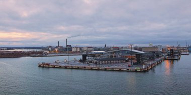 Avrupa 'da deniz yoluyla sabah: Finlandiya' nın başkenti Helsinki Terminali 2 Batı.