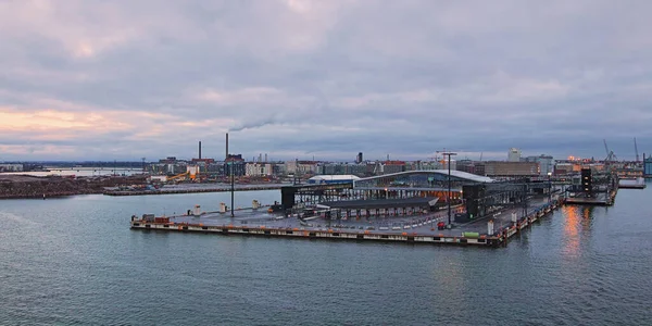 Morgen Der Europäischen Stadt Auf See Blick Auf Den Passagierhafen — Stockfoto