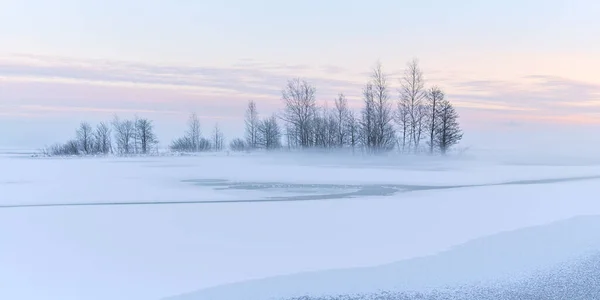 Téli Köd Tavon Naplementekor Fehér Kulcs Jég — Stock Fotó