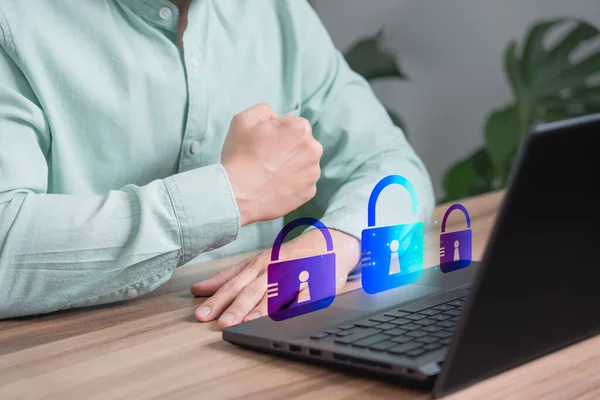 Konzept Des Identitätsdiebstahls Und Der Internetkriminalität Hackerangriffe Beschädigen Das System — Stockfoto