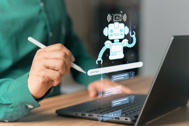 Ai ile sohbet et. Yetişkin bir adam yapay zeka sohbet robotu kullanarak akıllı bir yapay zekayla ya da yapay zekayla sohbet ediyor. Gelecekteki teknoloji dönüşümü. Chatbot, Yapay Zeka.