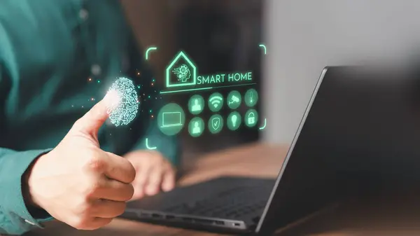Volwassen Man Het Besturen Van Technologie Smart Home Apparaten Met Stockfoto