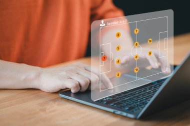 Bilgisayarda E-spor futbol oyunu uygulaması. Futbol oyunu çevrimiçi kavramı.