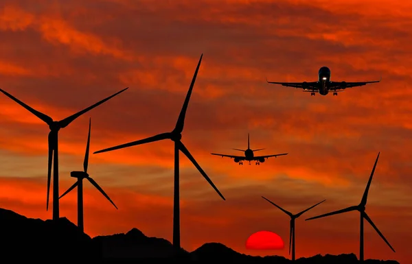 风力涡轮机作为绿色能源技术 概念形象象征着由于工业二氧化碳排放量巨大而造成的全球气候变化问题 巴黎协定 中得到了规定 — 图库照片