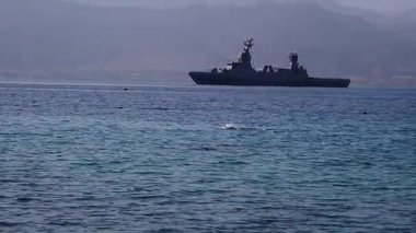 Donanma gemisi Kızıl Deniz 'de devriye geziyor 