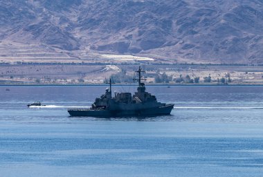 Donanma gemisi Orta Doğu, Kızıldeniz 'de devriye geziyor. 