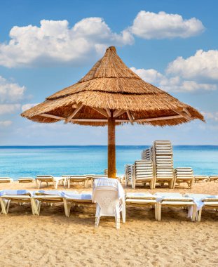 Eilat 'ın merkez halk plajında sabah - İsrail' in bir numaralı tatil ve dinlenme şehri