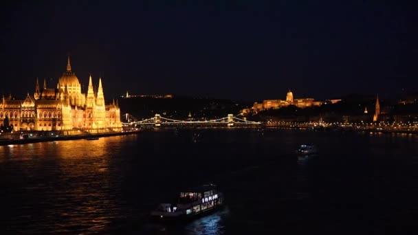 Incredible Picturesque Sity Landscape Parliament Bridge Ships Danube Budapest Hungary — Stock Video