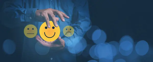 Pelanggan Pelayanan Dan Konsep Kepuasan Pelanggan Memilih Ikon Wajah Tersenyum — Stok Foto