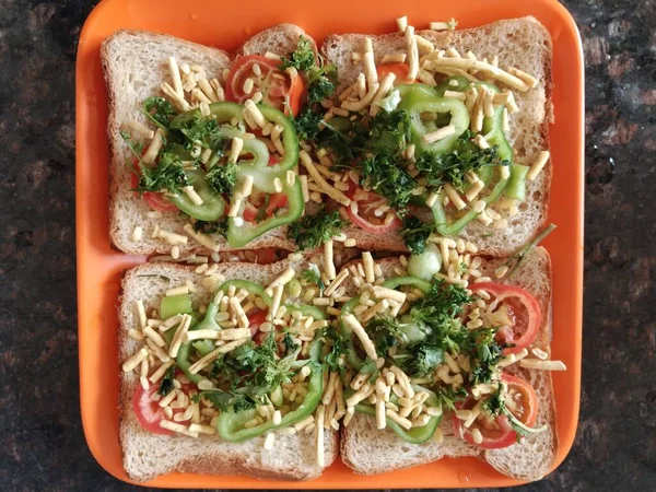 Sandwich Végétarien Composé Pain Tomates Feuilles Coriandre Usage Multiple — Photo