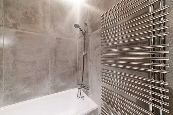 Novo Vazio Casa Banho Limpa Com Banheira Branca — Fotografia de Stock
