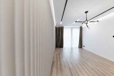 Boş bir dinlenme odasının modern iç tasarımı.