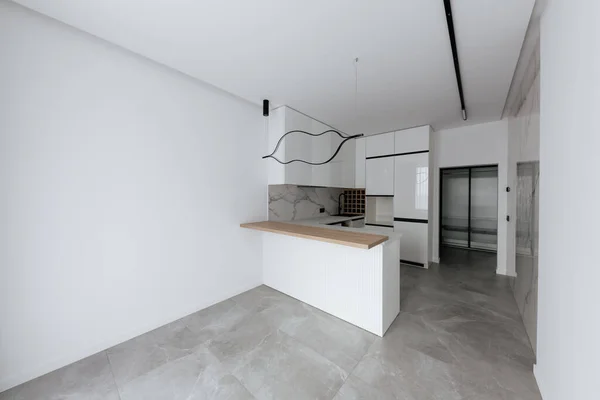 Luminoso Estudio Cocina Grande Edificio Nuevo Diseño Interior Casa — Foto de Stock