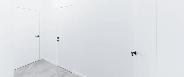 Біла Стіна Дверима Новому Дизайні Інтер Єру Будинку — стокове фото