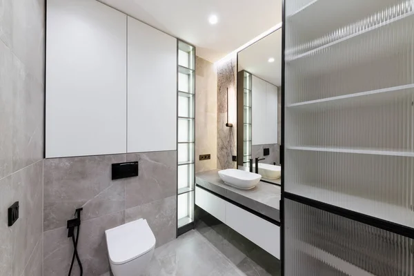 Moderne Badkamer Interieur Met Verlichting Grijze Tegels — Stockfoto