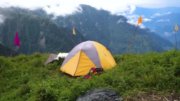 Juli 2022 Himachal Pradesh Indien Zelte Und Lager Mit Wunderschönen — Stockvideo