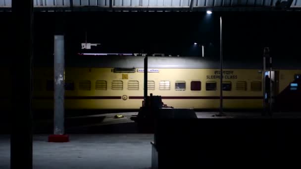 Oktober 2022 Dehradun Uttarakhand Indien Stadig Sidovy Ett Tåg Som — Stockvideo