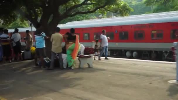 Июля 2022 Катра Джамму Кашмир Индия Поезд Покидающий Катру Платформу — стоковое видео