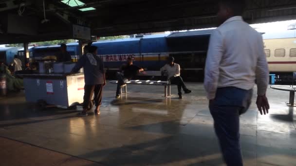 Липня 2022 Року Пенджаб Індія Потяг Прибуває Платформу Північно Індійська — стокове відео
