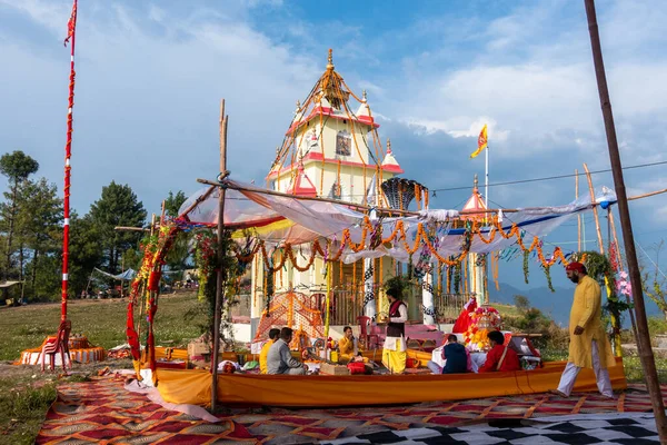 Junio 2023 Uttarakhand India Templo Hindú Decorado Dedicado Naag Devta — Foto de Stock