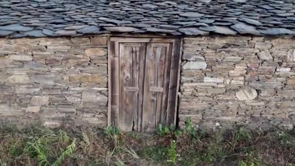 Detailansicht Traditionelle Steinhütte Aus Fels Und Schlamm Uttarakhand Indien Handwerkskunst — Stockvideo