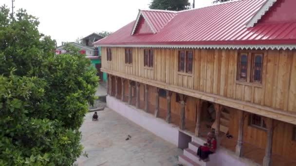 Vista Una Casa Vintage Arquitectura Garhwal Tallada Cedro Deodar Uttarakhand — Vídeos de Stock