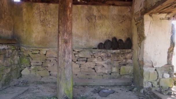 Das Innere Eines Verwitterten Vintage Tempels Uttarakhand Indien Der Mit — Stockvideo