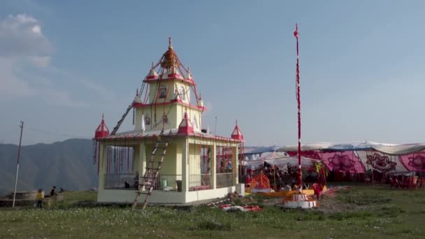 Июня 2023 Уттаракханд Индия Украшенный Индуистский Храм Посвященный Нааг Девта — стоковое видео