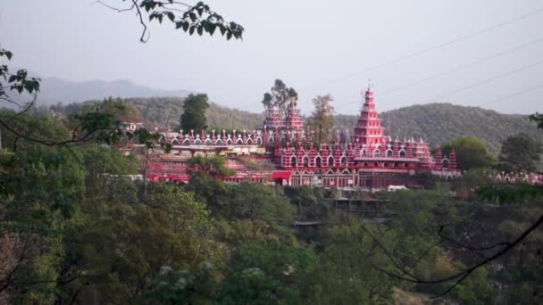 Majestoso Templo Lord Shiva Dehradun City Meio Montanhas Paisagens Rajpur — Vídeo de Stock