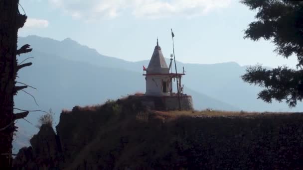 Ένας Ταπεινός Ναός Στην Κορυφή Ενός Λόφου Αφιερωμένος Στον Λόρδο — Αρχείο Βίντεο