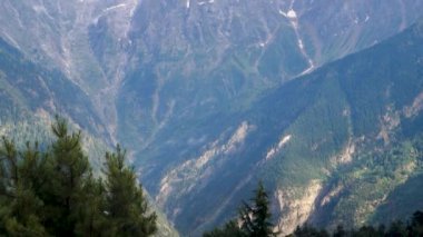Reckong Peo, Kalpa Vadisi, Himachal Pradesh, Hindistan: Görkemli Kar Tepeleri.