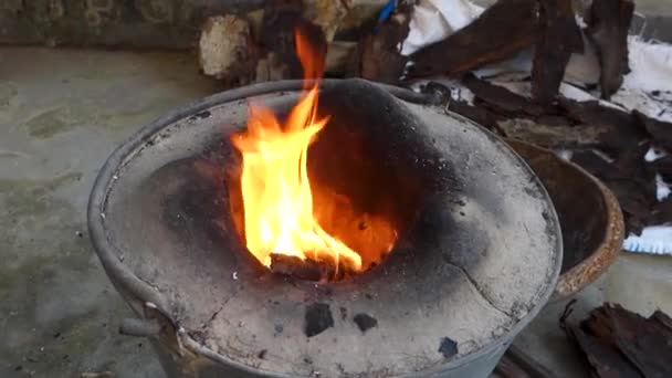 Close Shot Traditional Makeshift Fireplace Cooking Made Mud Cast Iron — Stock Video