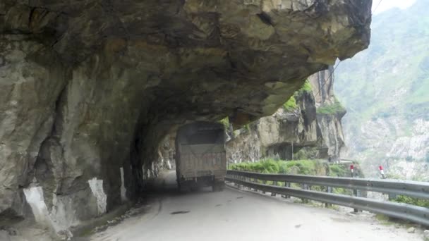 Agosto 2023 Himachal Pradesh India Vehículos Que Viajan Las Carreteras — Vídeos de Stock