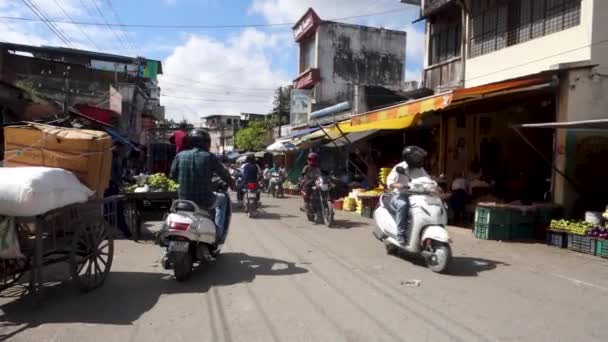 Aralık 2023 Dehradun Şehri Uttarakhand Hindistan Dehradun Market Sineması Araç — Stok video