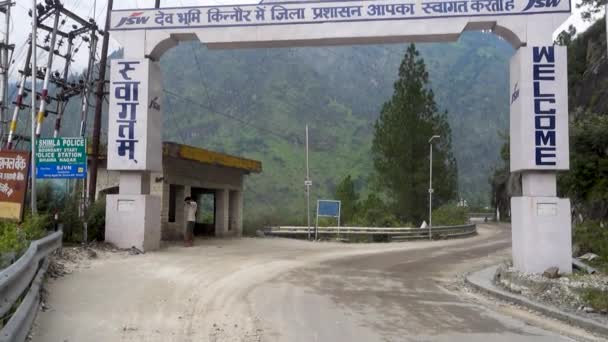 Agosto 2023 Himachal Pradesh India Welcome Gate Kinnaur District Adornado — Vídeo de stock