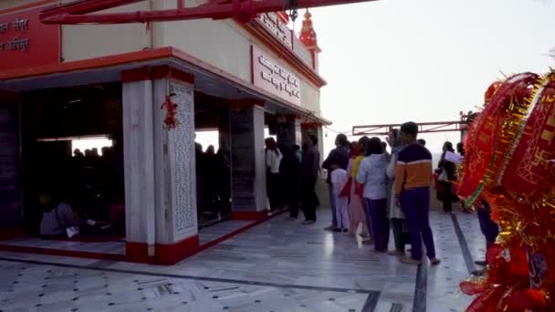 Lutego 2024 Uttarakhand Indie Kolejka Wielbicieli Świątyni Hanuman Shri Sidhbali — Wideo stockowe