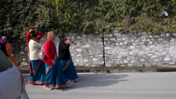 Fevereiro 2024 Uttarakhand Índia Traje Colorido Mulheres Rurais Ram Navmi — Vídeo de Stock