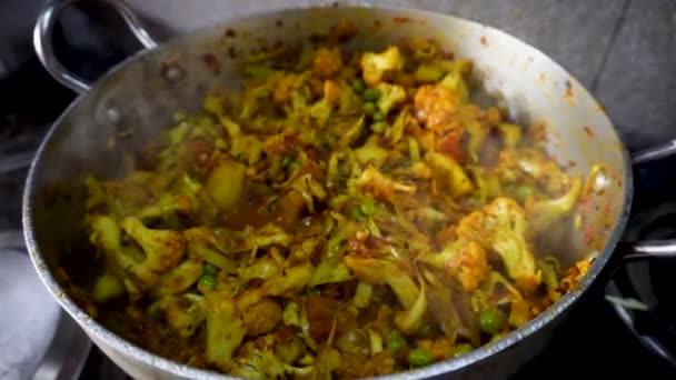Friska Hemlagad Mat Ångande Mix Vegetabiliska Recept Uttarakhand Indien — Stockvideo