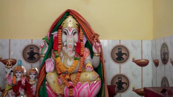 Февраля 2024 Года Уттаракханд Индия Священный Лорд Ганеша Скульптура Индуистский — стоковое видео