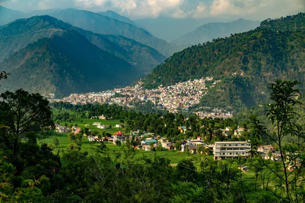 stock image July25th2024, Himachal Pradesh, India. Discover Chamba town in Himachal Pradesh's Himalayan foothills, surrounded by lush green landscapes and deep valleys in India.