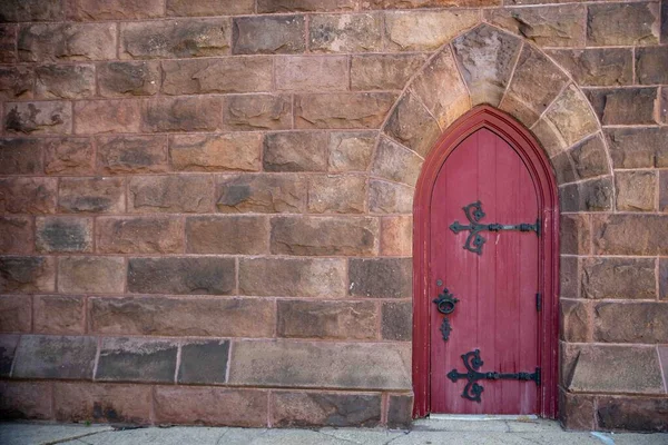 Hiç Insan Yok Dekoratif Menteşeleri Kapı Tokmağı Taş Kemeri Renkli — Stok fotoğraf