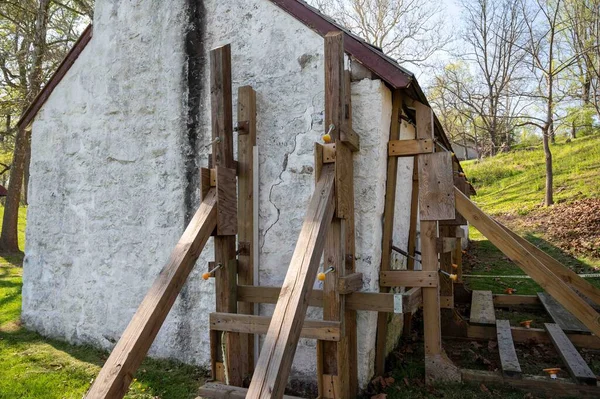 Una Grieta Esquina Una Histórica Cabaña Piedra Blanca Colonial Pensilvania — Foto de Stock