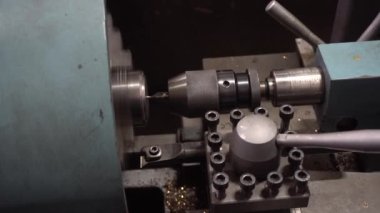 Torna Fabrikası, Çelik üzerinde Çalışan Makine