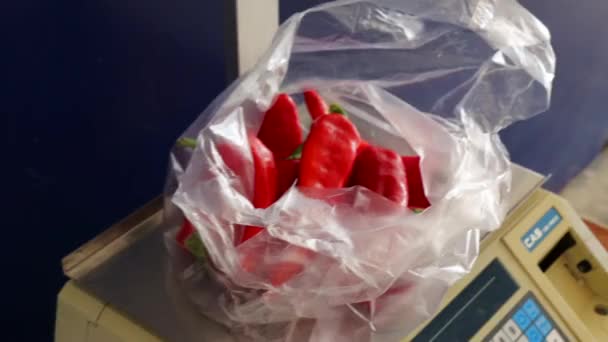 Selling Weighing Paprika Farmer Market — Wideo stockowe