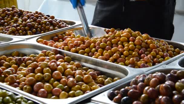 Selling Olives Farmer Market — Vídeos de Stock