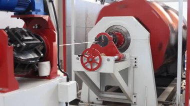 biriktirme üzerinde çıplak parlak bakır tel