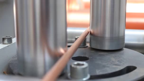 Rouleau Câble Cuivre Sur Bobine Usine Industrielle — Video